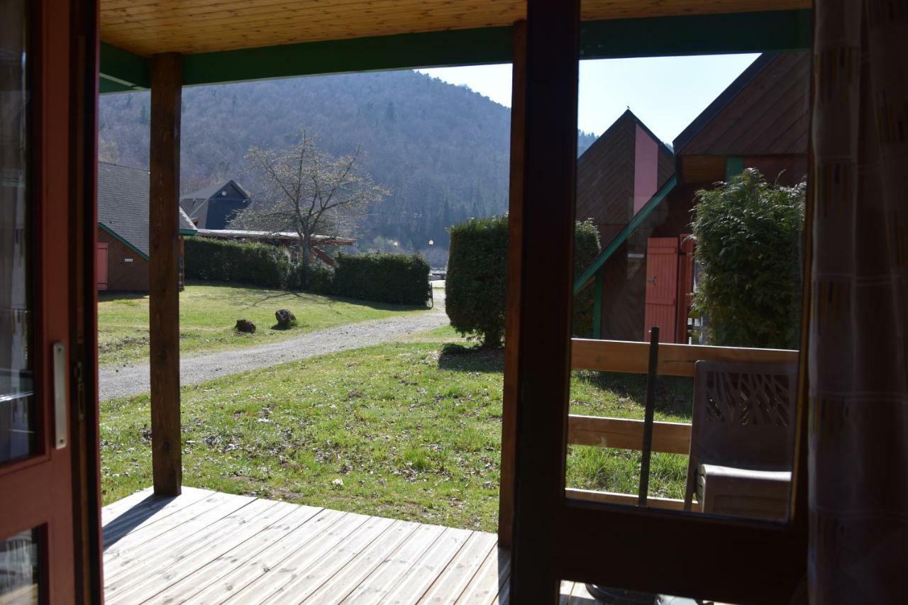 Camping Domaine Du Lac Chambon Murol Zewnętrze zdjęcie