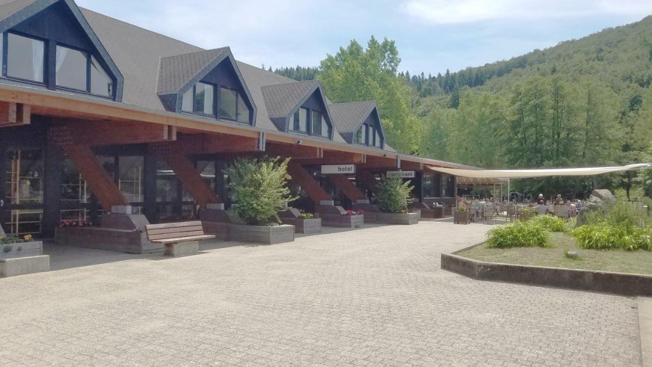Camping Domaine Du Lac Chambon Murol Zewnętrze zdjęcie